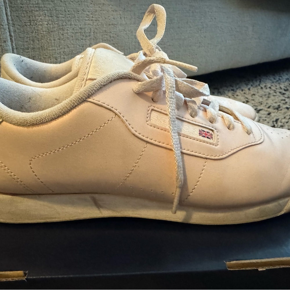 Reebok Cream Sneakers